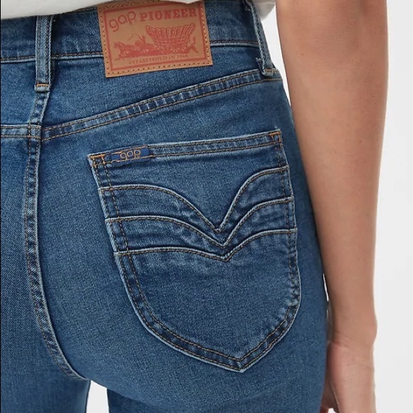 GAP Denim - GAP 70’s Pioneer High Rise Flare Jeans 6/28 L